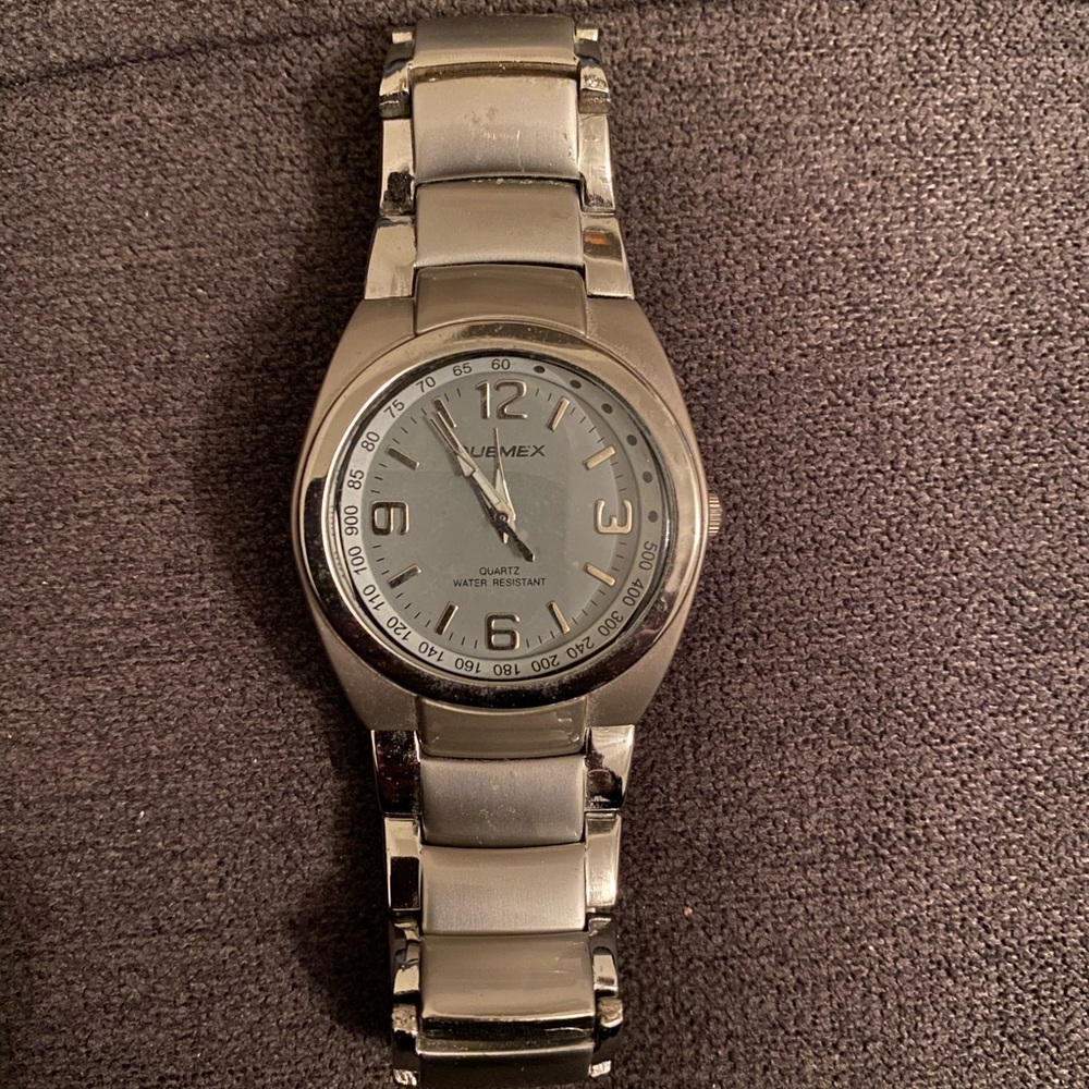 Quemex Watch